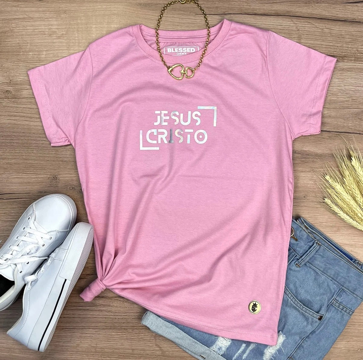 Camiseta feminina Rosa “Jesus Cristo”