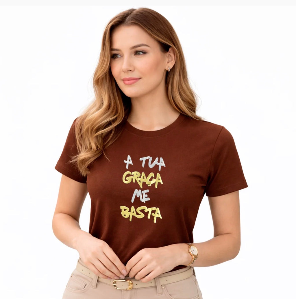 Camiseta Feminina Marrom “A tua graça me basta”