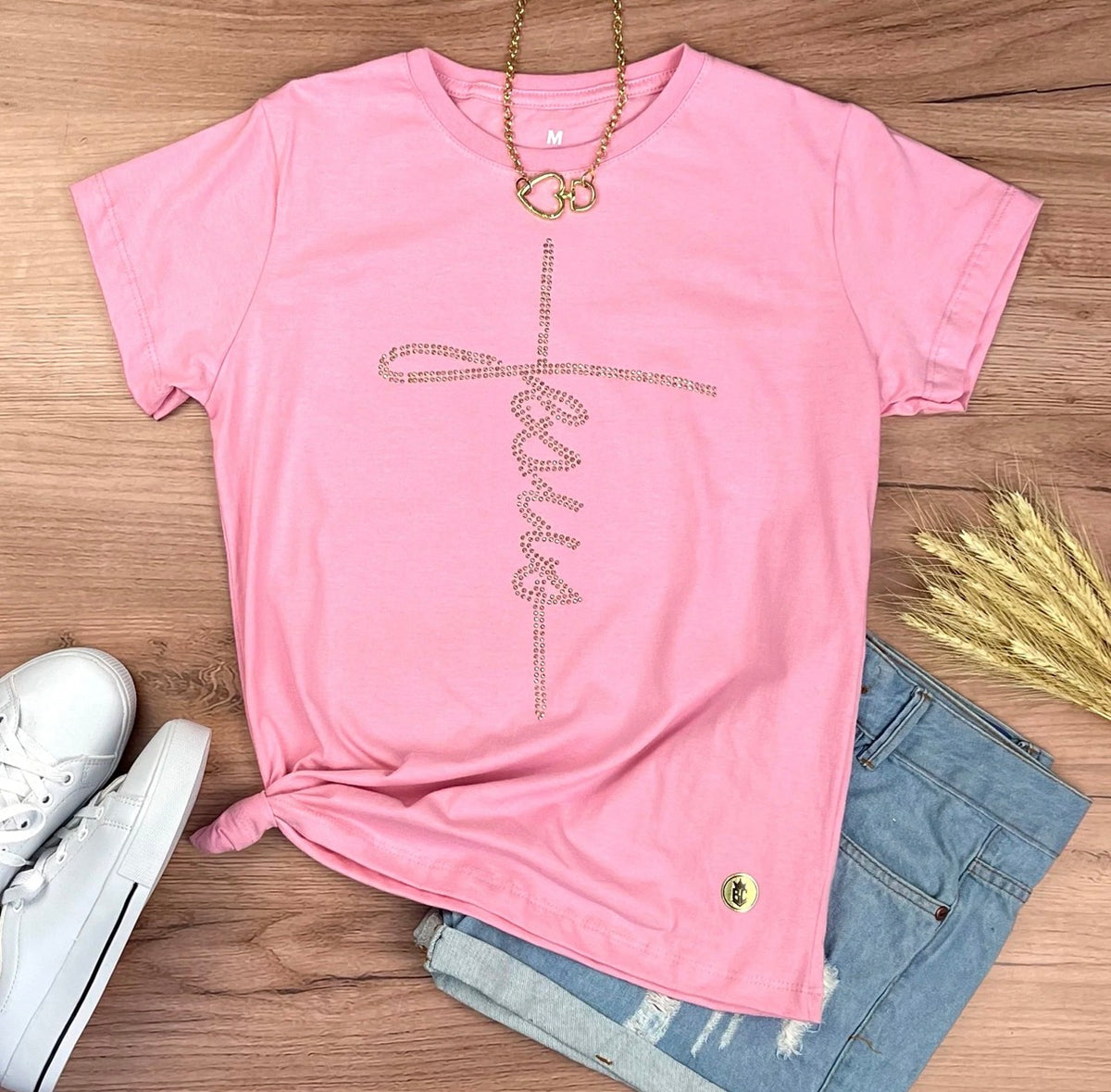 Camiseta feminina Rosa “Jesus”