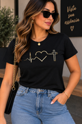Camiseta feminina “Latido, cruz”